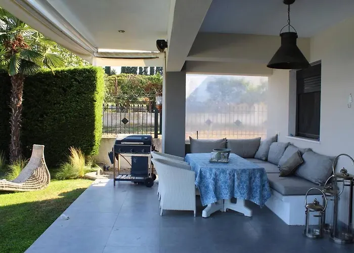 Elikon Luxury Villa