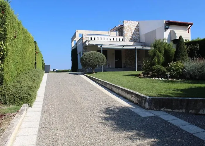 Elikon Luxury Villa